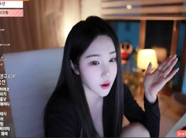 艾莉-ELI-(엘리) HappyNewYear 跨年直播 (20241231) 度盘 [3V/8.92G]-阿旺资源分享网