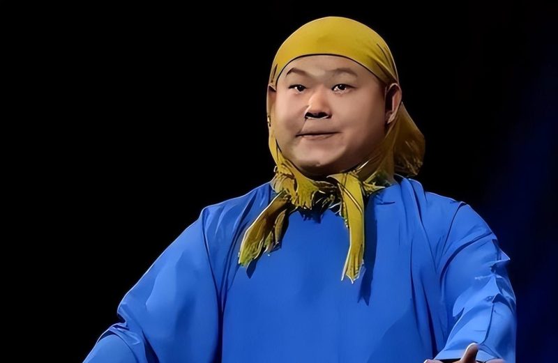 岳云鹏，这位喜剧界的“活宝”，演唱会落幕的喜悦还未散去，却意外迎来了一幕令人咋舌的“恶心”场景——岳云鹏被逼捐。-阿旺资源分享网