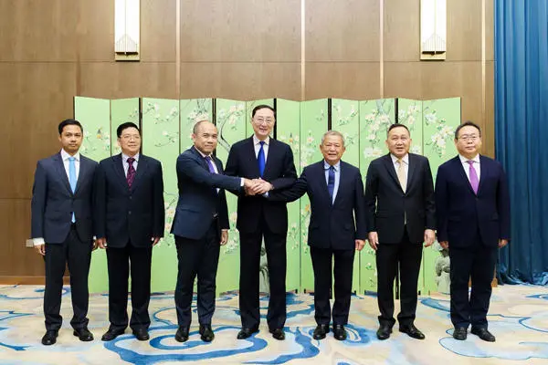 在上海成功举办，中国、柬埔寨、泰国三国举行三方非正式会晤-阿旺资源分享网