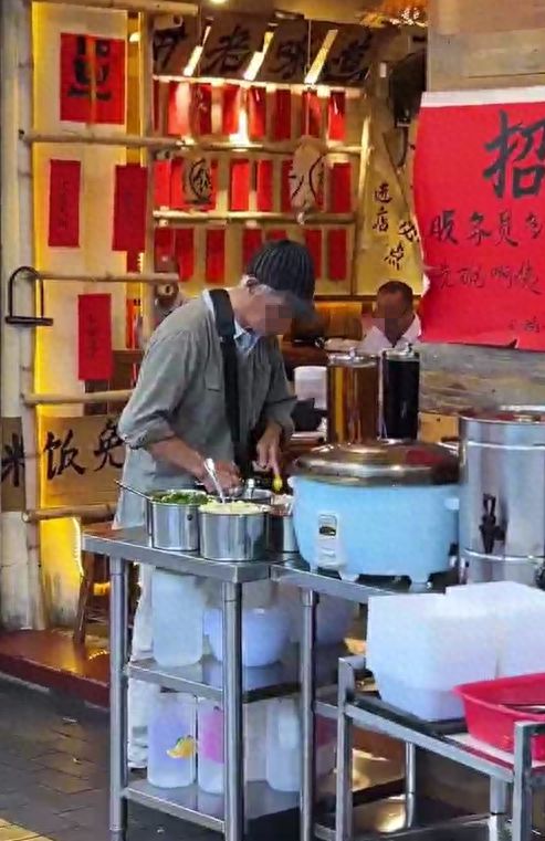广东江门一饭店米饭免费供应，白发老人每天打米饭配酱油吃，店主发声-阿旺资源分享网