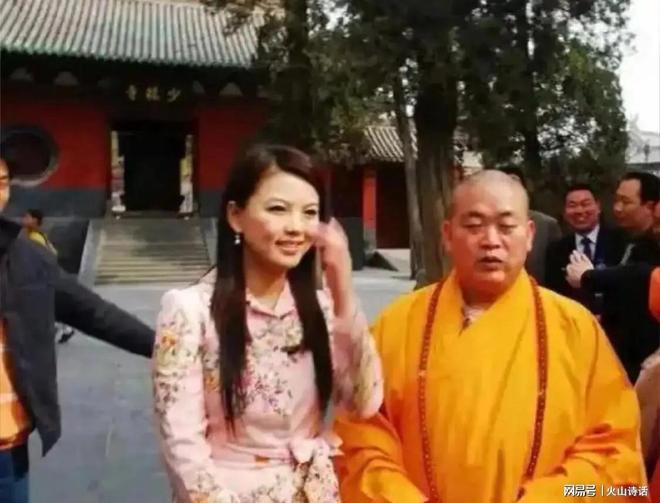 惊爆：释永信被警方带走！95后才女画家因与高僧合影而备受瞩目，她的画作更曾以高价成交。-阿旺资源分享网