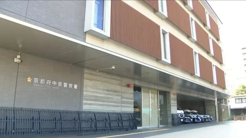 中国初中生日本游学遇美籍男子殴打，被捕男子否认指控，引发社会关注。-阿旺资源分享网