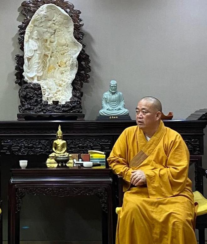 释永信被查，香港资产曝光，美籍背景，收支失衡，引发关注。    释永信被查，香港资产涉美籍，收支失衡，仅四天引发关注。-阿旺资源分享网