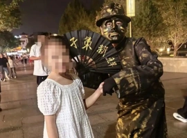 游客投诉大唐不夜城存在拍照收费问题及频繁发生的乱收费现象。-阿旺资源分享网