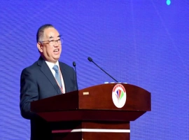 一位大学教授毅然决然地转型投身废品回收行业，一年的时间里实现了总营收高达300亿人民币，-阿旺资源分享网