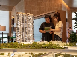 近期，北京住宅用地的土地拍卖成交额大幅上升，同比增长达37%。市场活力的增强使得售楼处的“砸蛋”促销活动重现往日热闹场景。-阿旺资源分享网