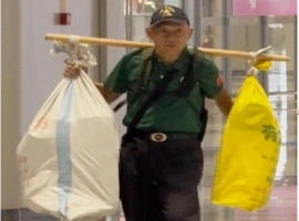 七旬老人背80斤特产千里儿孙，诠释亲情力量，传递家乡情谊。-阿旺资源分享网